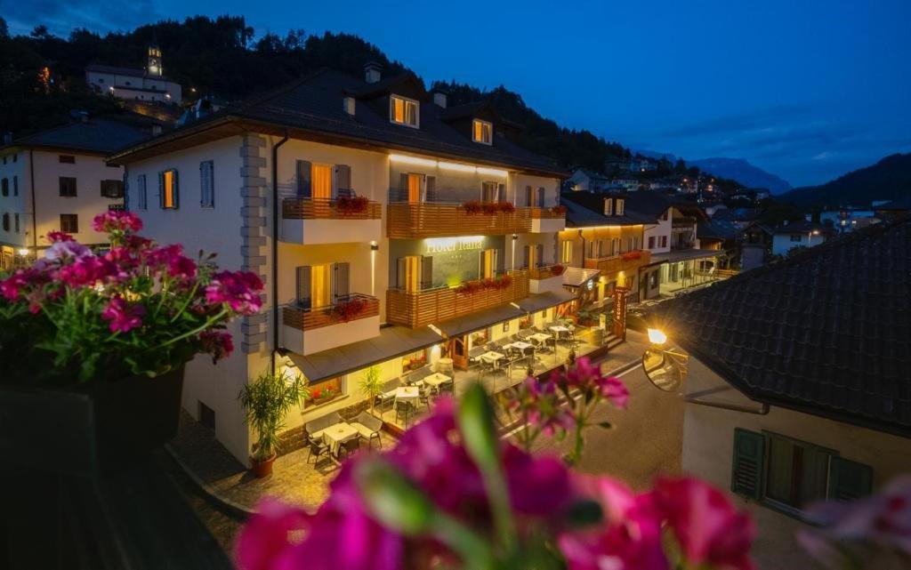 Hotel Italia カステッロ・ディ・フィエンメ エクステリア 写真