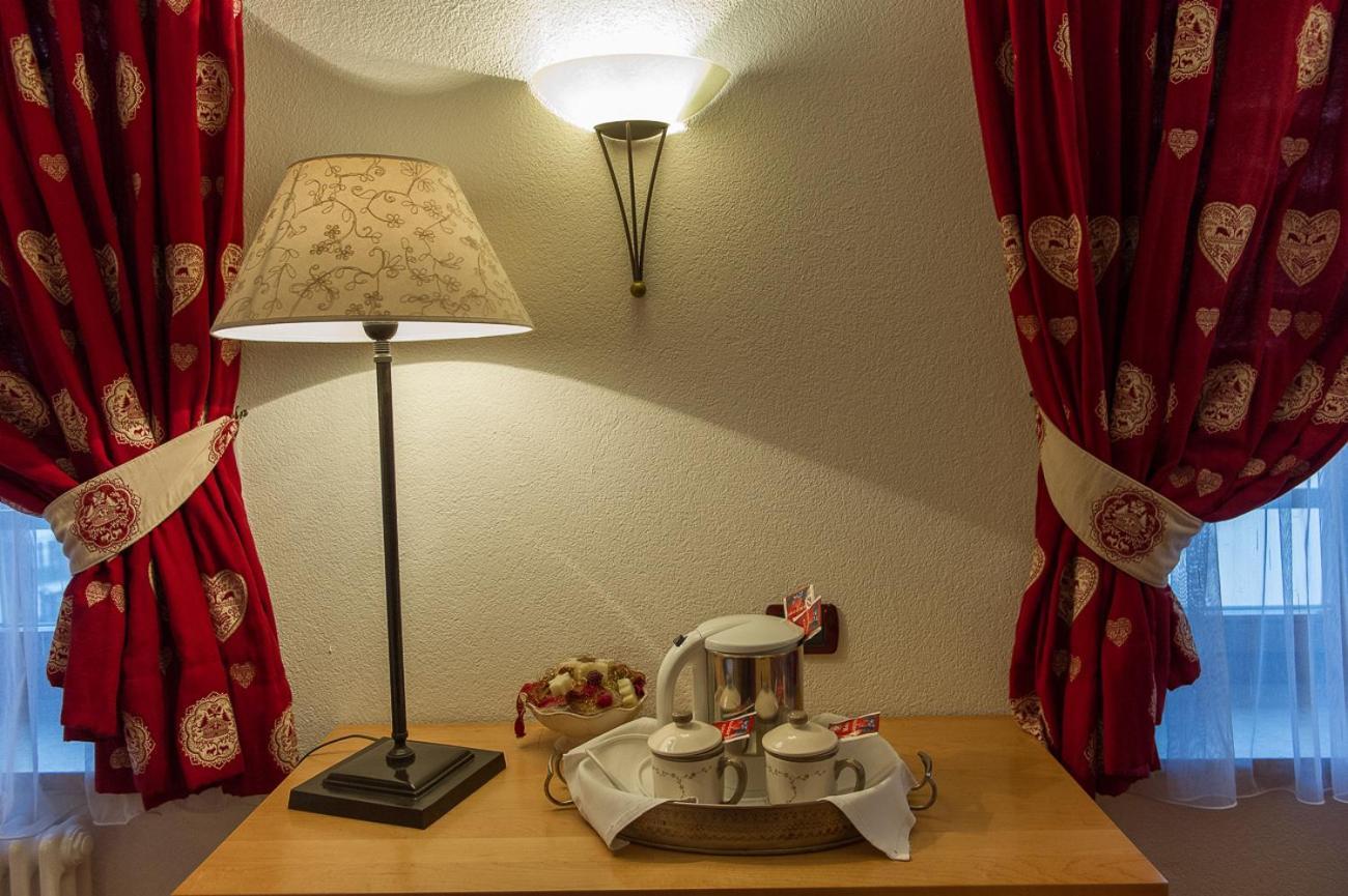 Hotel Italia カステッロ・ディ・フィエンメ エクステリア 写真