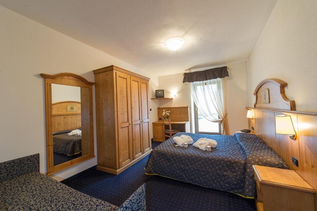 Hotel Italia カステッロ・ディ・フィエンメ 部屋 写真